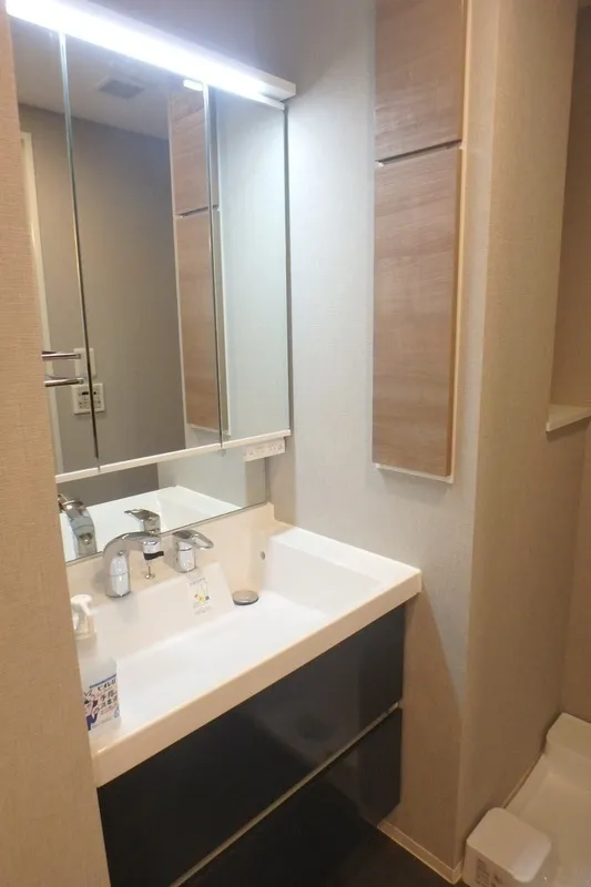 Gran Casa Nihonbashi Hamacho - Interior - ["Wood", "Flooring", "Interior design"]