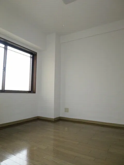 Sun Place Hayami - Interior - ["Building", "Window", "Fixture"]