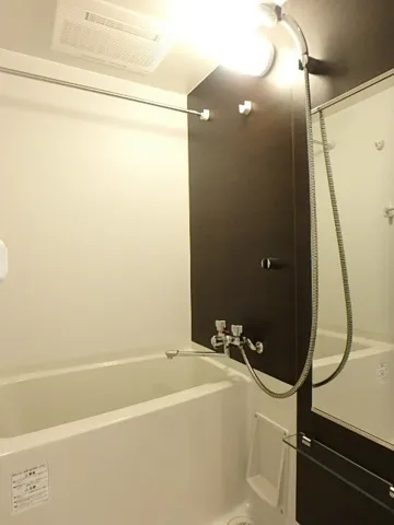 Serenity Court Toranomon - Interior - ["Plumbing fixture", "Flooring", "Bathroom"]