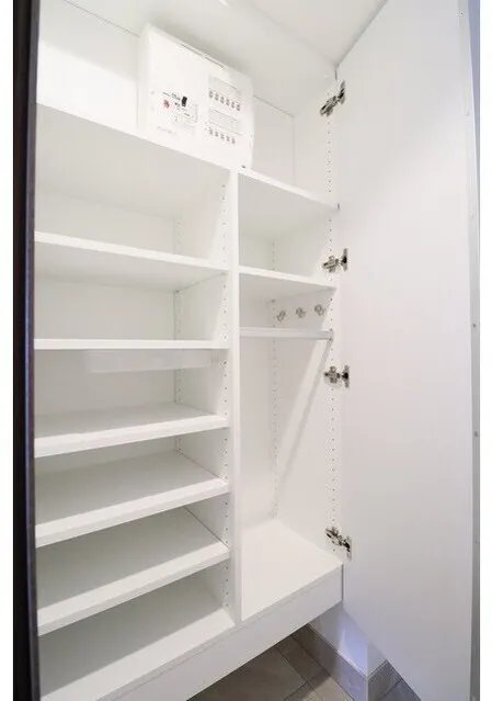 Comforia Takenotsuka East - Interior - ["Shelving", "Shelf", "Cupboard"]