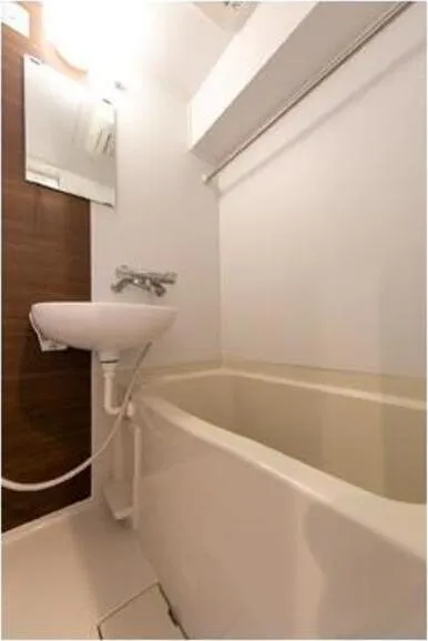 Toei Grande - Interior - ["Property", "Room", "Bathroom"]