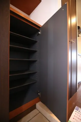 Dim Nerima Takanodai - Interior - ["Wood", "Flooring", "Brown"]