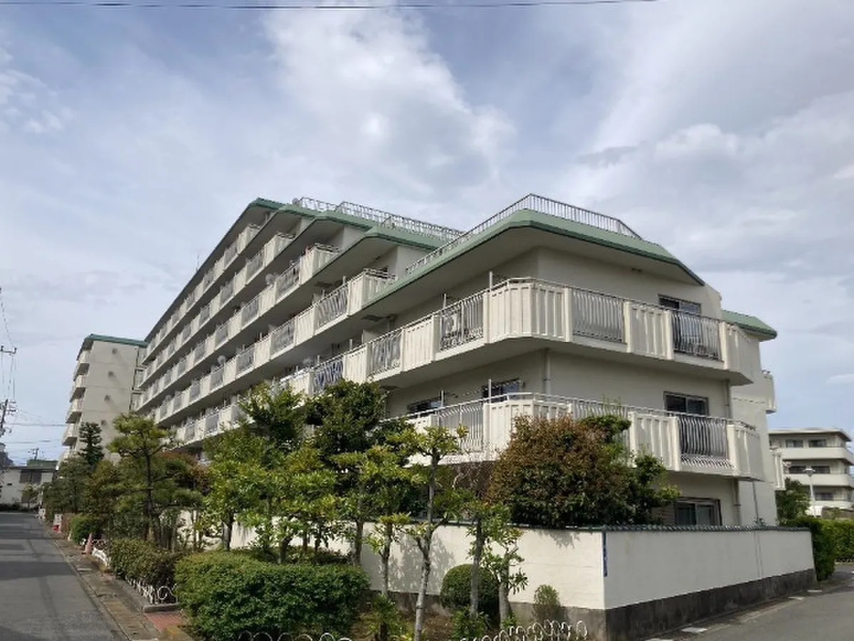 Gyotoku White Heights
