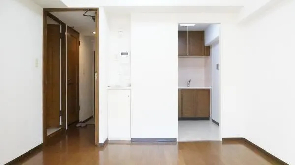 New Heights Toshimaen - Interior - ["Wall", "Flooring", "Wood"]