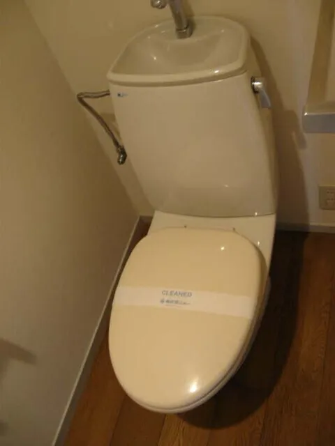 Shibaura Square Heights - Interior - ["Toilet seat", "Toilet", "Bathroom"]