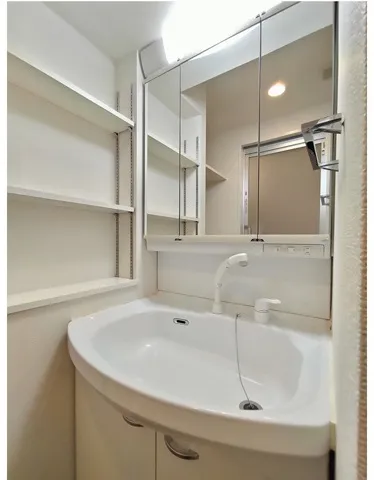 Miele Nihonbashi - Interior - ["Plumbing fixture", "Bathroom Sink", "Interior design"]