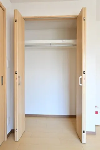 CENTRAL GARDEN RESIDENCE TOKYO - Interior - ["Wood", "Flooring", "Floor"]