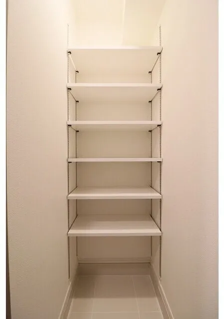 BPR Residence Oshima - Interior - ["Shelving", "Wood", "Shelf"]