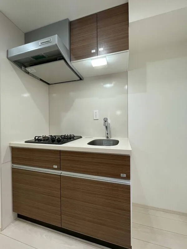 Milia Residence Myogadani - Interior - ["Kitchen", "Cabinetry", "Countertop"]