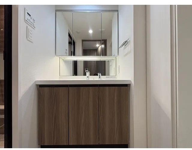 Comforia Liv Osaki - Interior - ["Interior design", "Flooring", "Floor"]