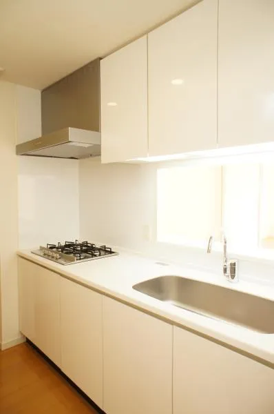 Brillia Ist Sangenjaya Ivy Terrace - Interior - ["Brown", "Cabinetry", "Kitchen sink"]