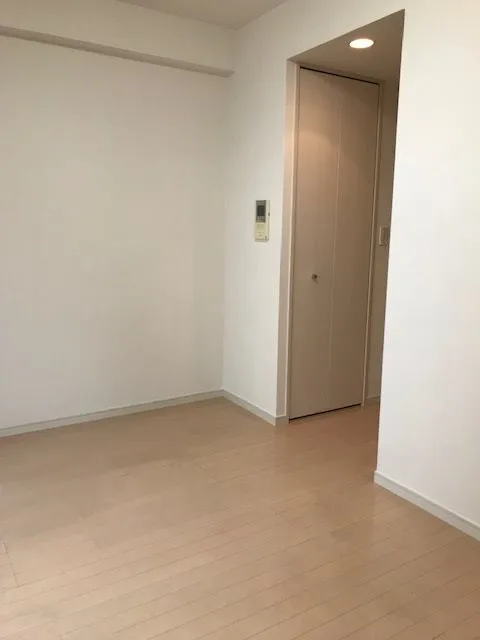 Residia Bunkyo Otowa II - Interior - ["Wood", "Door", "Fixture"]