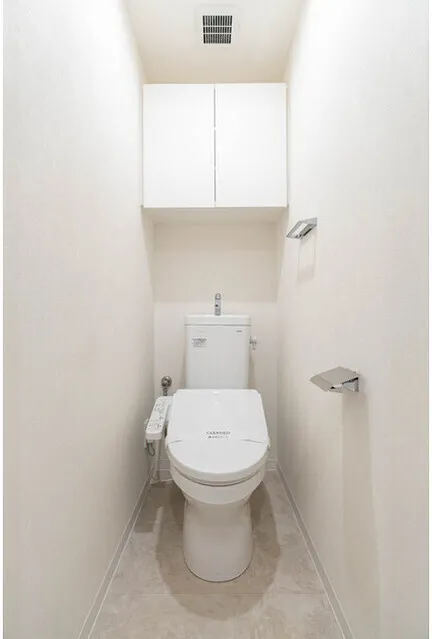 LUMIEC BUNKYO SENGOKU - Interior - ["Toilet seat", "Toilet", "Bathroom"]