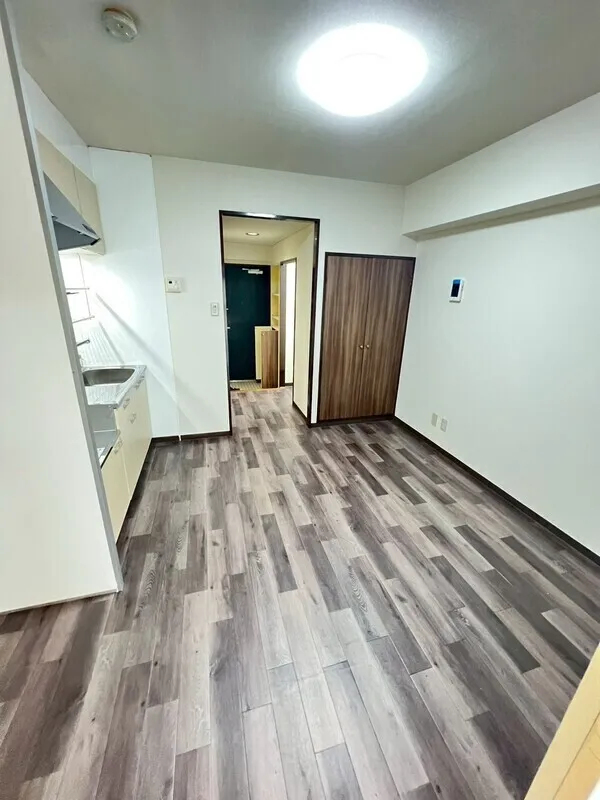 Maison Quadrille - Interior - ["Flooring", "Floor", "Ceiling"]