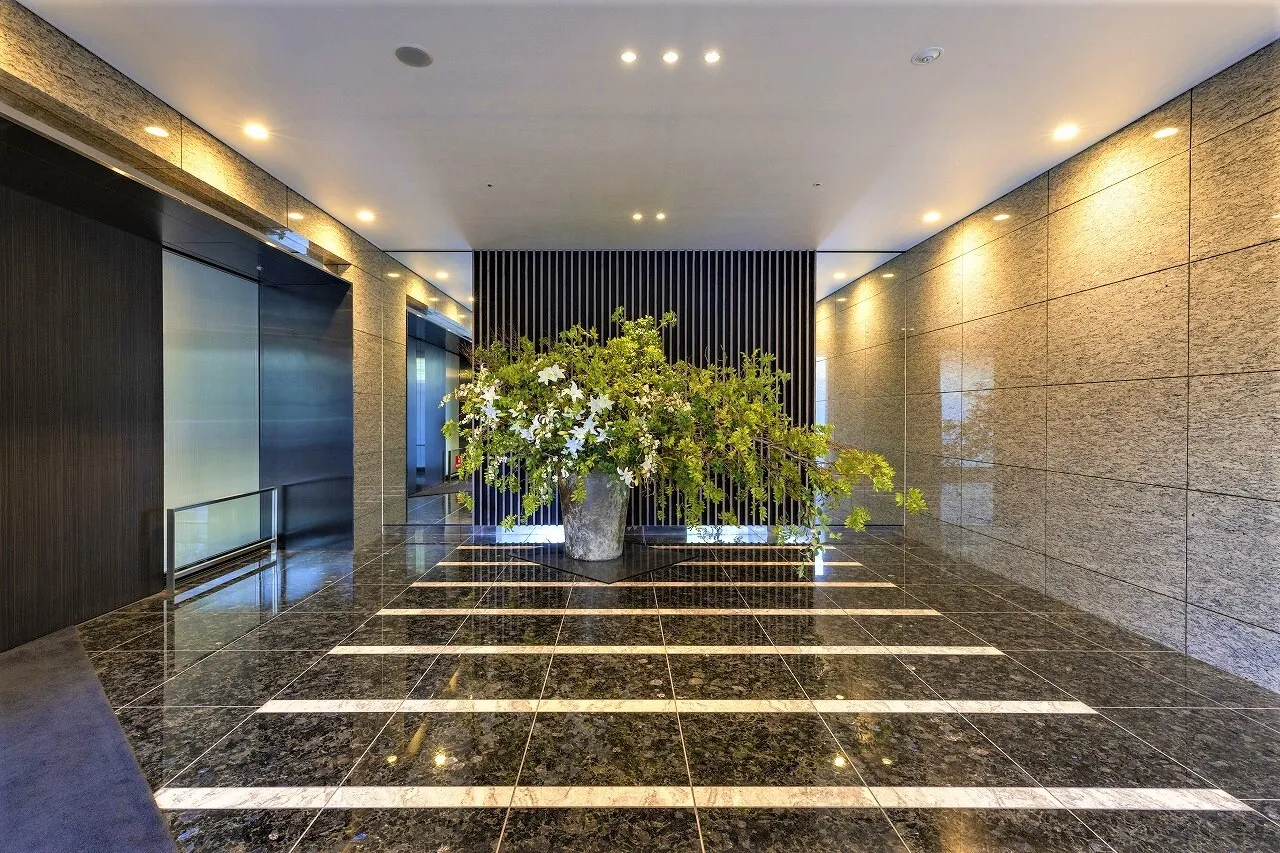 La Tour Shinjuku Grand - Exterior - ["Plant", "Flowerpot", "Interior design"]