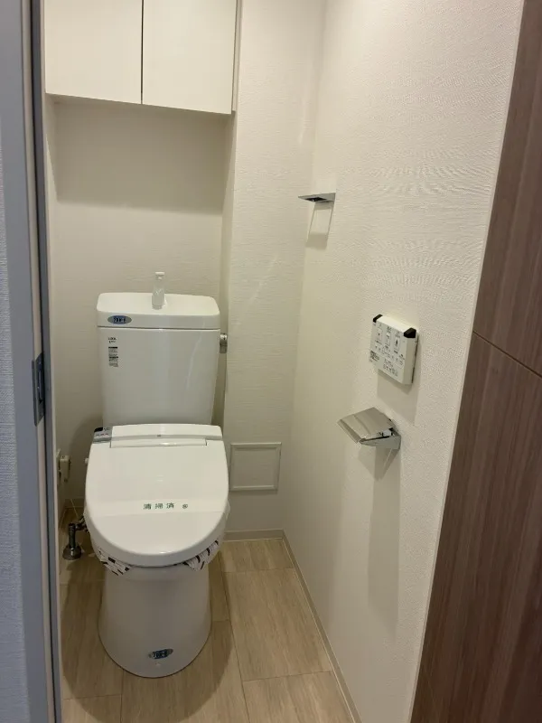 Elstanza Bunkyo Nezu - Interior - ["Plumbing fixture", "Toilet seat", "Toilet"]