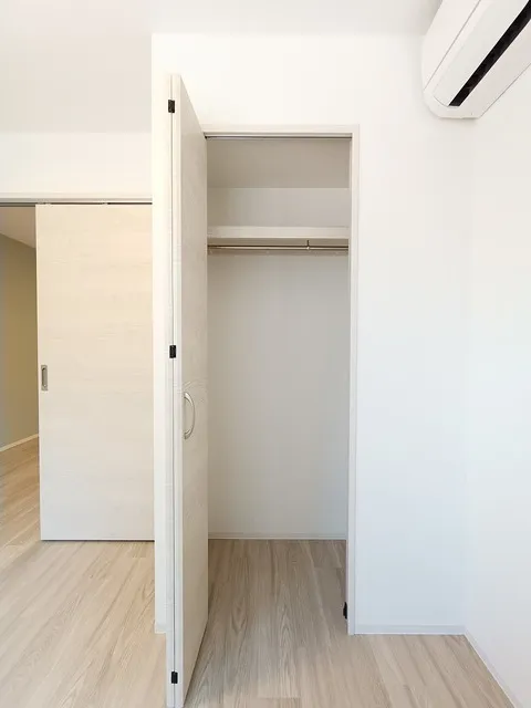 Tasuki Smart Shin-Otsuka II - Interior - ["Wood", "Flooring", "Floor"]