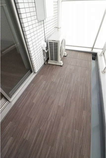 BluRock Monzen-Nakacho - Interior - ["Wood", "Brown", "Floor"]