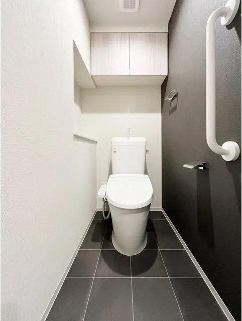 Livio Maison Higashi-Ikebukuro - Interior - ["Toilet seat", "Toilet", "Plumbing fixture"]