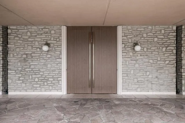 Cosmo Lead Nishimagome - Exterior - ["Wood", "Fixture", "Door"]