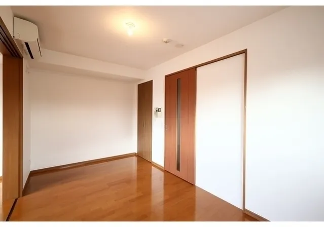 Rivere Ikebukuro - Interior - ["Flooring", "Wood flooring", "Floor"]