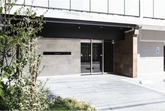 La Sante Ueno - Exterior - ["Glass", "Aluminium", "Home Door"]