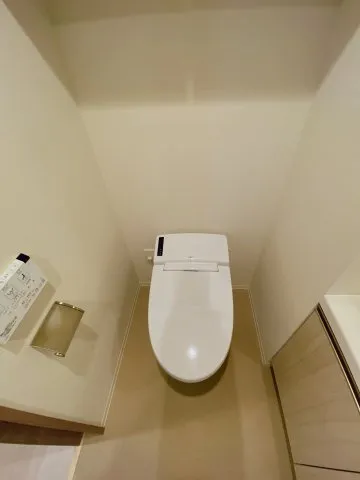 Proud Flat Kiba II - Interior - ["Building", "Interior design", "Automotive design"]