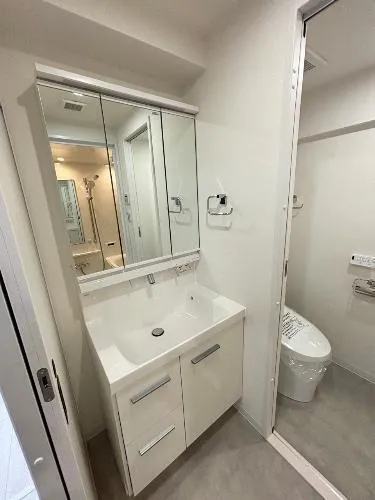Cesar Sakado Room 504