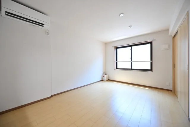 CENTRAL GARDEN RESIDENCE TOKYO - Interior - ["Flooring", "Floor", "Wood"]