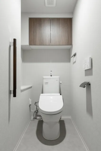 Terrace Okachimachi - Interior - ["Property", "Toilet seat", "Toilet"]