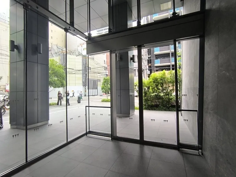 Geo Tower Minamimorimachi - Exterior - ["Glass", "Door", "Composite material"]