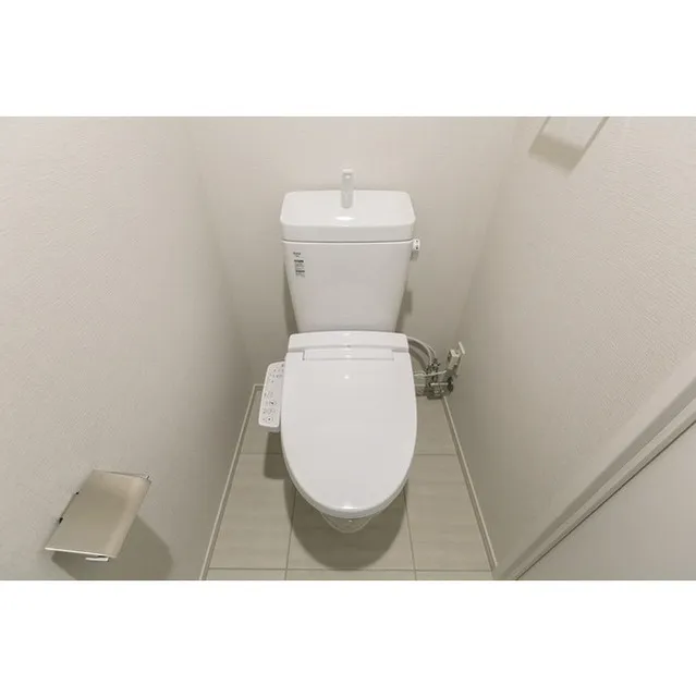 Comforia Nishiogikubo - Interior - ["Toilet", "Toilet seat", "Bathroom"]