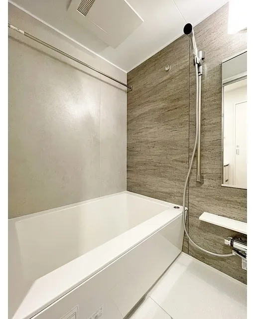 Lefon Progre Hongo 3-Chome - Interior - ["Flooring", "Floor", "Plumbing fixture"]