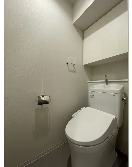 Daffitto Kinshicho - Interior - ["Plumbing fixture", "Toilet seat", "Toilet"]