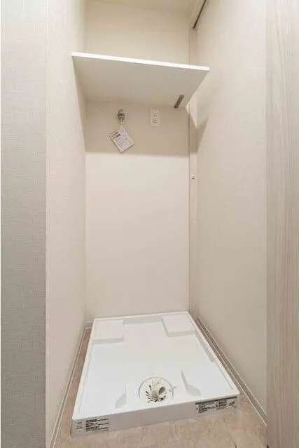 LUMIEC HONCHO EAST - Interior - ["Flooring", "Floor", "Tile"]