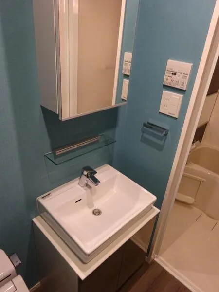 Lighthouse Otsuka - Interior - ["Bathroom Sink", "Plumbing fixture", "Flooring"]