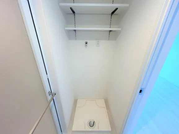 Serenite Fran Shin-Osaka - Interior - ["Flooring", "Floor", "Tile Flooring"]