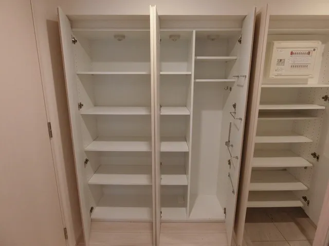 Prime Garden Nishiazabu - Interior - ["Cabinetry", "Shelf", "Shelving"]