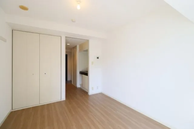 Flor Sugamo - Interior - ["Flooring", "Floor", "Wood"]