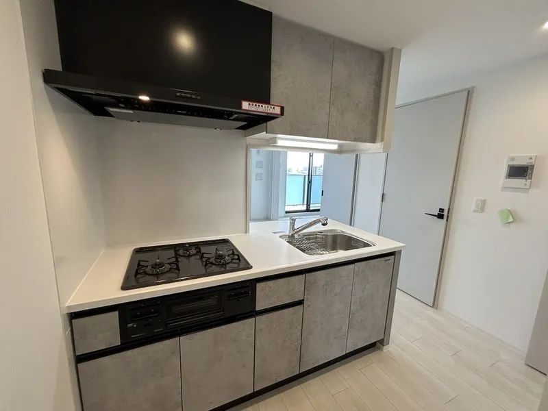 Bayside Park Osaka South Residence - Interior - ["Apartment", "Major appliance", "Kitchen"]