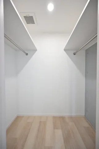 ES-Grande Bunkyo Hakusan - Interior - ["Wood", "Flooring", "Floor"]