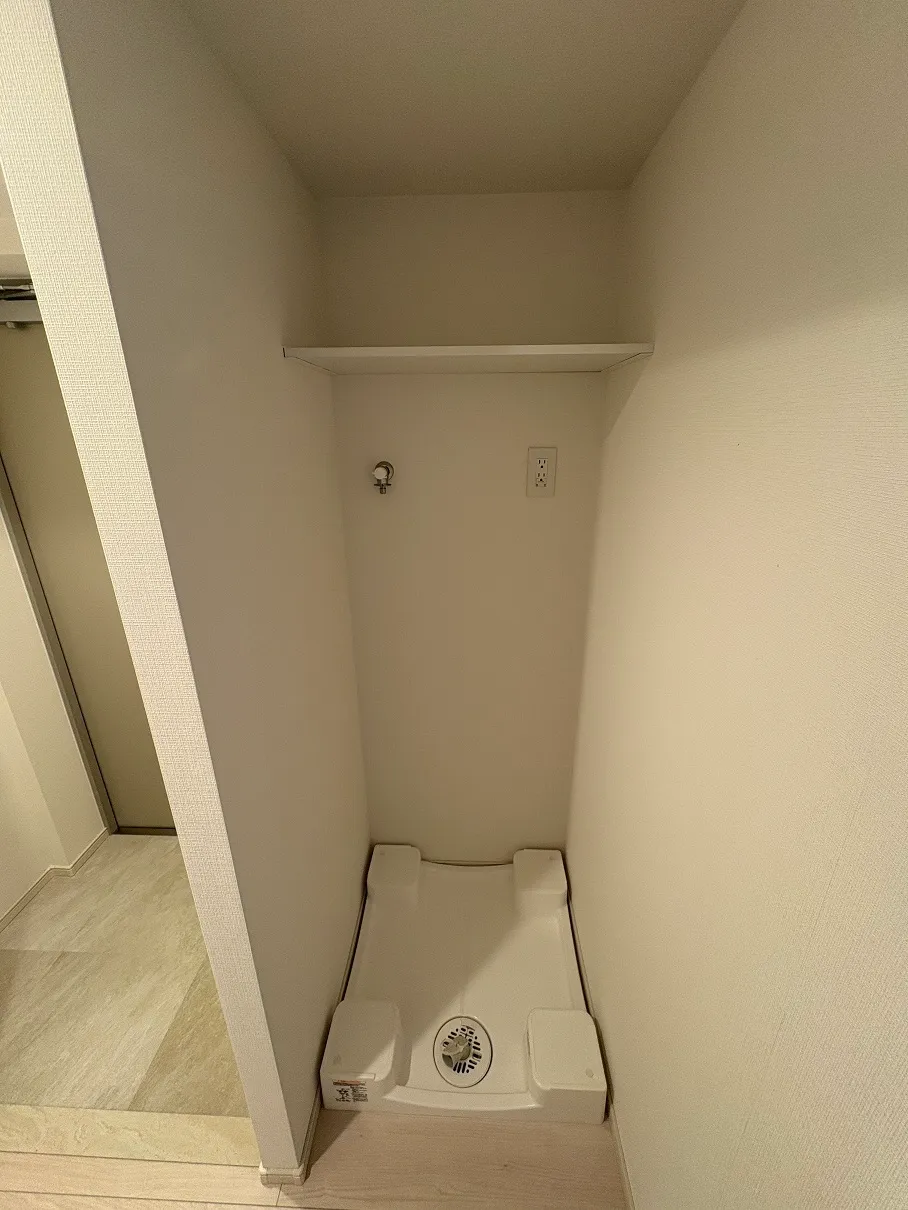 Gran Casa Sumiyoshi III - Interior - ["Flooring", "Floor", "Grey"]