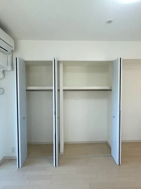 Comforia Kanda Jimbocho - Interior - ["Flooring", "Wood", "Floor"]