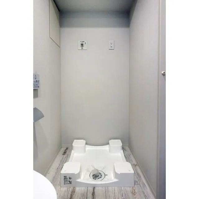 HF Ueno Residence EAST - Interior - ["Property", "Building", "Table"]