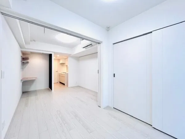Brillia Ist Shibuya Honmachi - Interior - ["Flooring", "Floor", "Ceiling"]