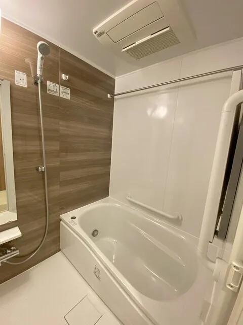 Park Tower Kachidoki South Building - Interior - ["Flooring", "Floor", "Plumbing fixture"]