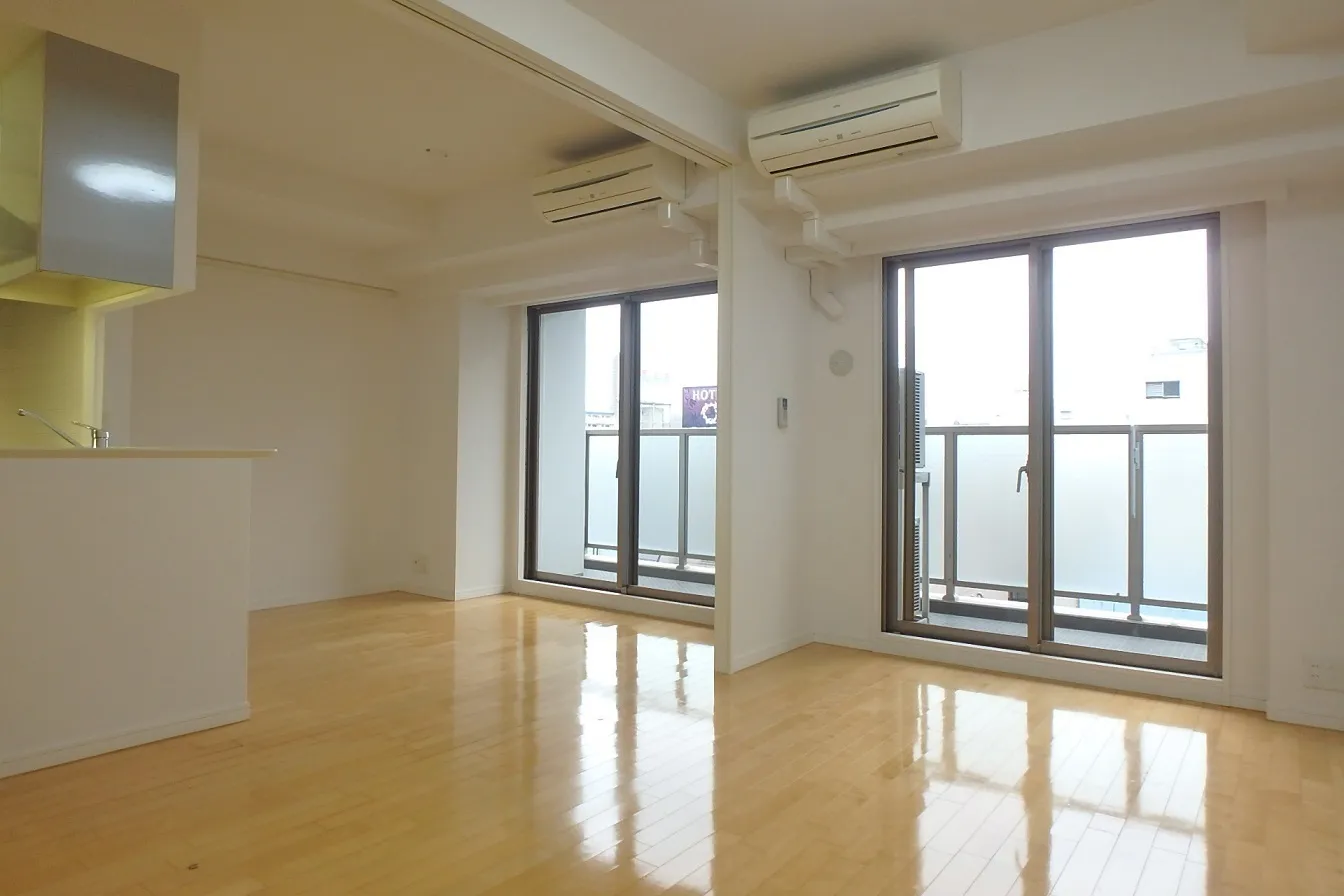 Esty Maison Kinshicho II - Interior - ["Flooring", "Floor", "Ceiling"]