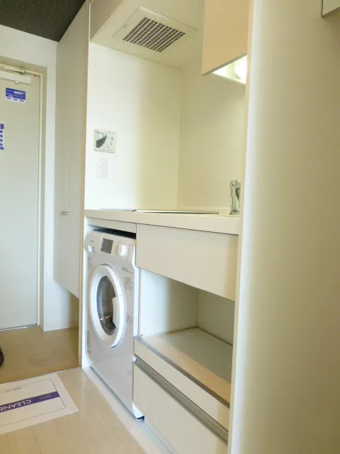 RESIDIA Ikebukuro West - Interior - ["Laundry room", "Washing machine", "Clothes dryer"]
