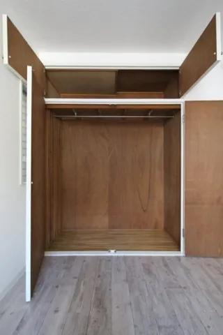 Pastel U - Interior - ["Flooring", "Wall", "Wood"]