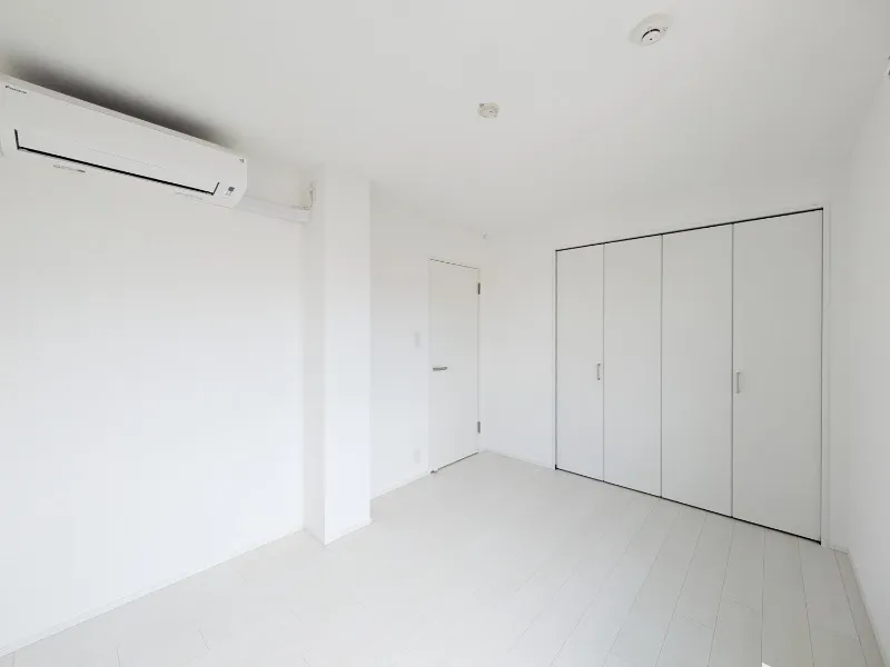 El Faro Sangenjaya VI - Interior - ["Flooring", "Floor", "White"]